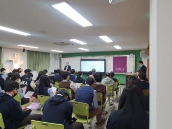 �߱� Īȭ ���б� ��û ����ȸ ÷���̹���